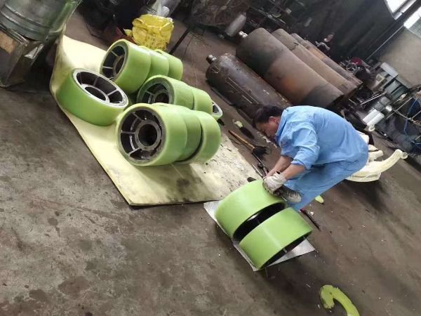 82A high elasticity polyurethane guide wheel for stacker crane